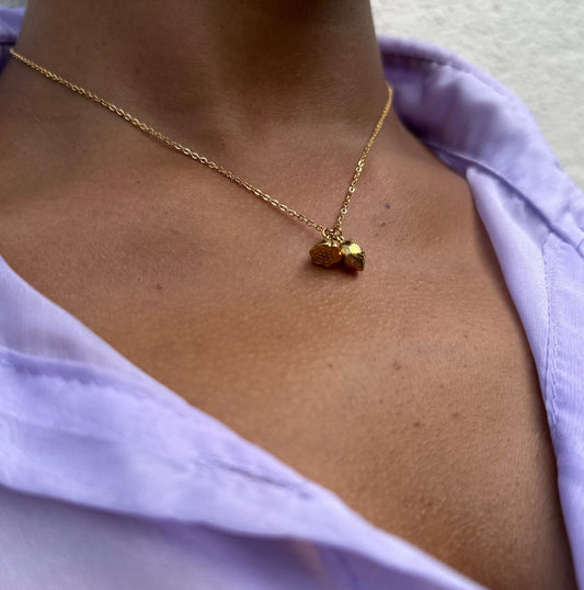 Colar Dourado Com Pingente