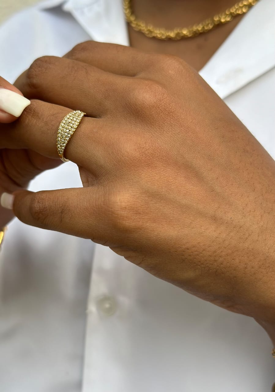Anel Dourado Com Zircônia