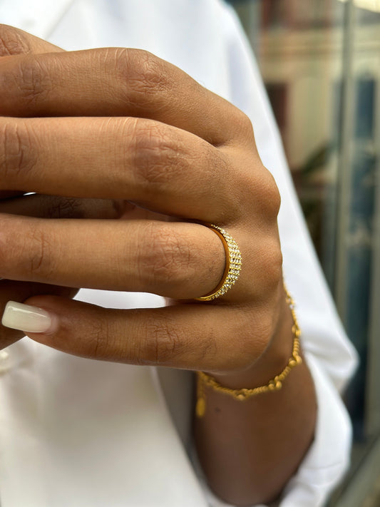 Anel Dourado Com Zircônia