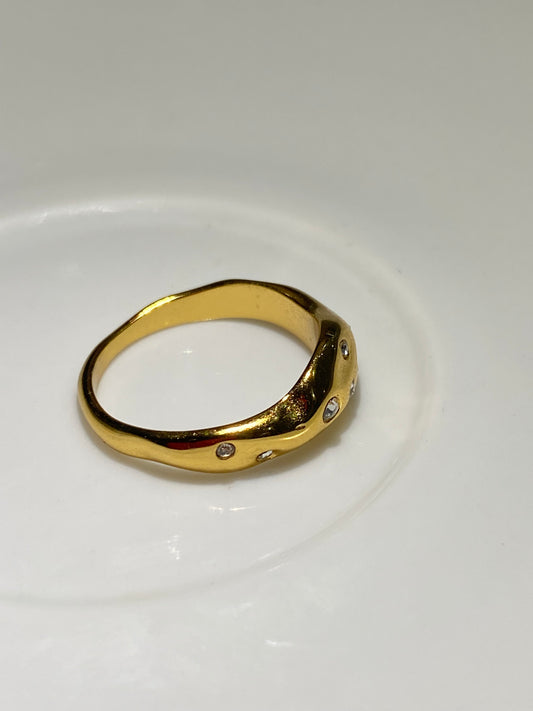 Anel Banda Com Zircôrnia