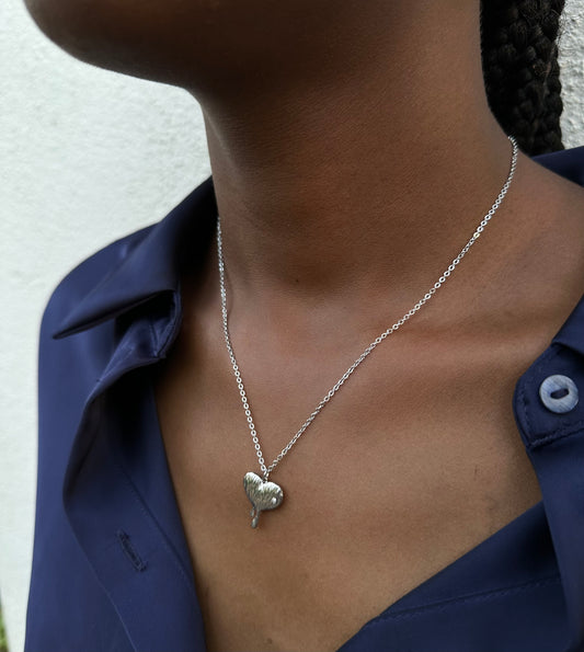 Colar Pingente De Coração Prateado