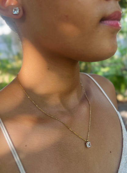 Conjunto dourado  de Colar Brincos pingente branco